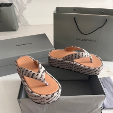 Balenciaga Slippers